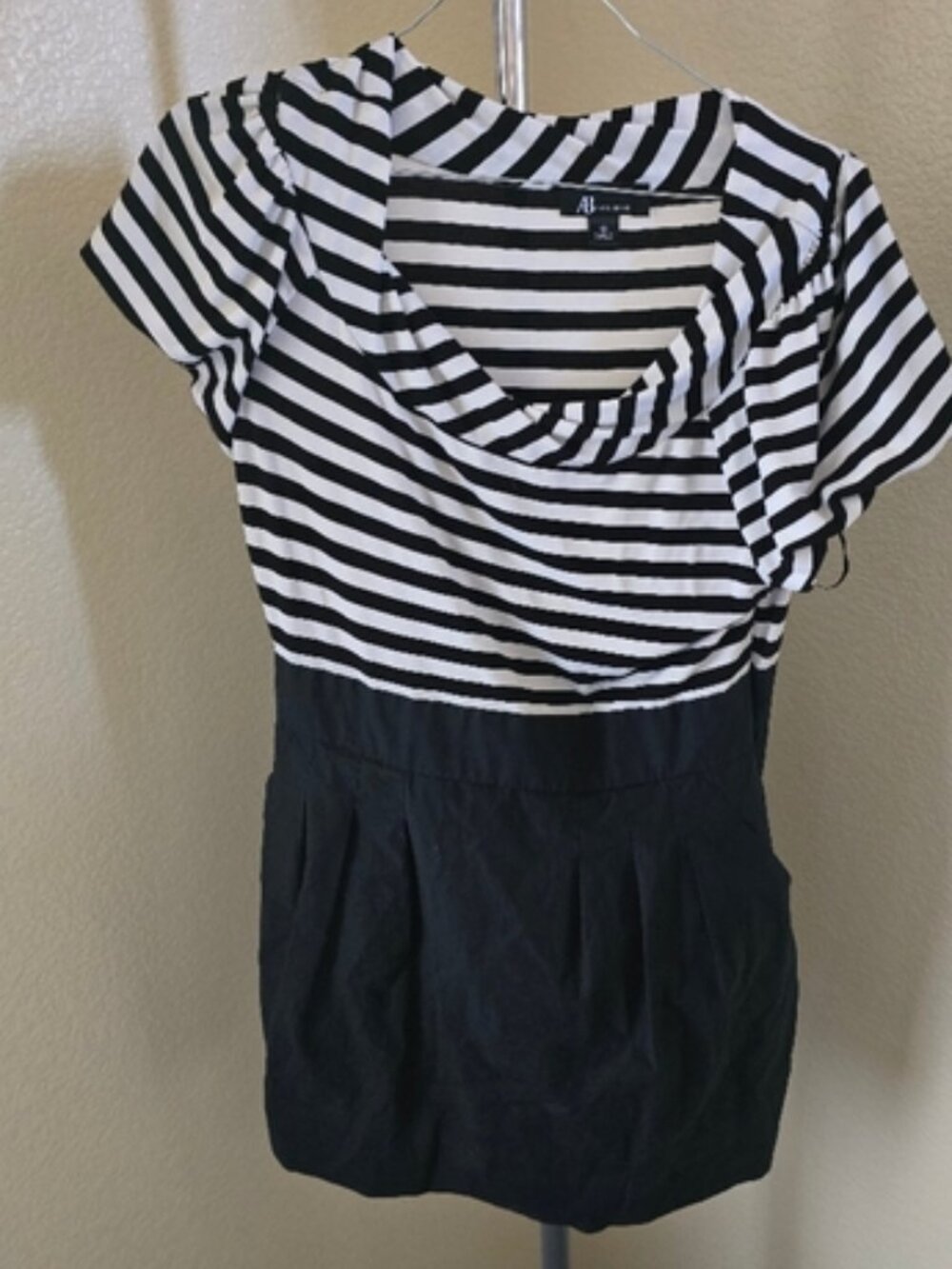 AB Studio Short Sleeve Pullover Dress With Pockets